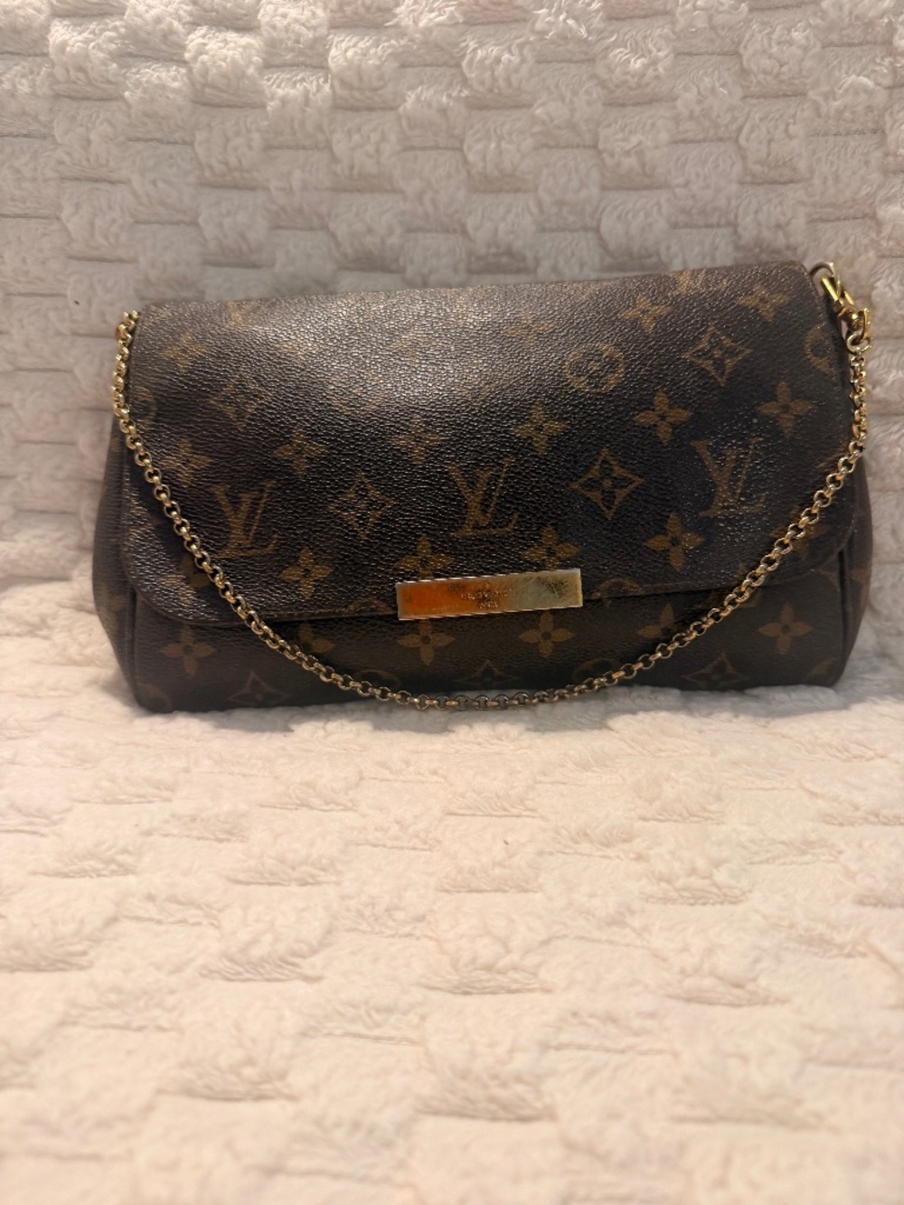 Louis Vuitton Favorite MM Monogram Shoulder Bag
